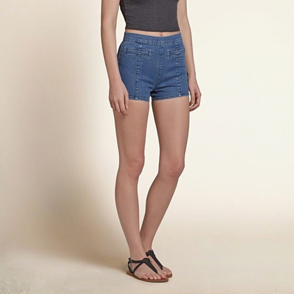 🔥MOVING SALE📦 🆕Hollister Natural Waist Shorts